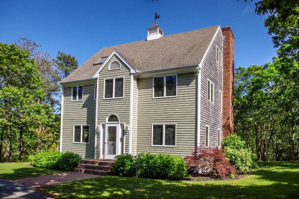 42 Meadow View Rd, Oak Bluffs, MA 02568 - photo 1