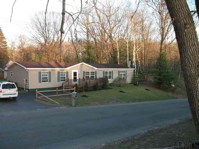 67 Bloomingdale Ave, Gloversville, NY 12078 - photo 1