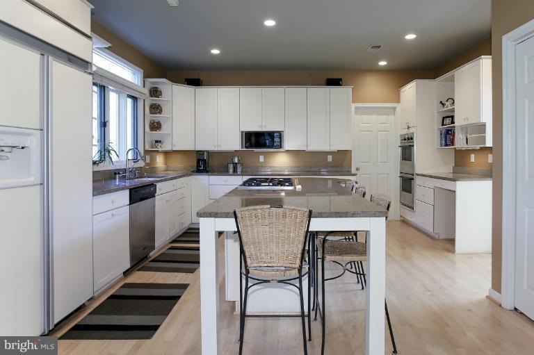 6546 80th St, Cabin John, MD 20818 - photo 1