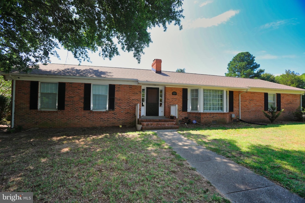 131 Riverview Cir, Colonial Beach, VA 22443 - photo 1