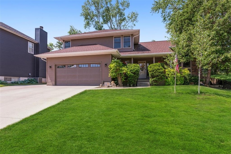 Great Curb Appeal - Extra Parking Pad on the Left 