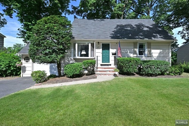 412 Beech St, Township of Washington, NJ 07676 - photo 1