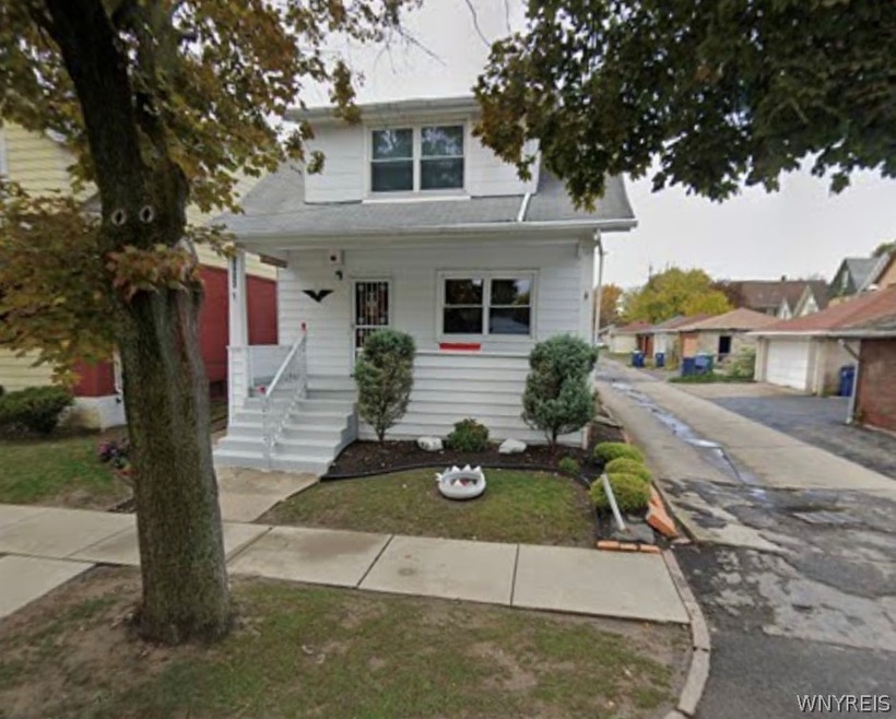 1210 17th St, Niagara Falls, NY 14301 - photo 1