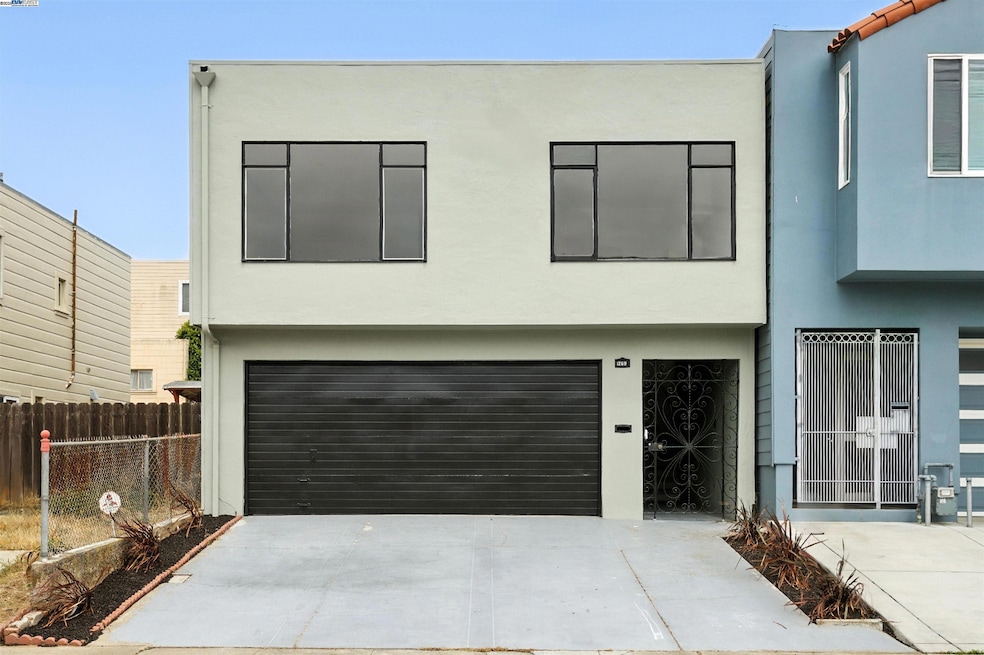 For Sale $1,248,800 • Co-Listing Agent