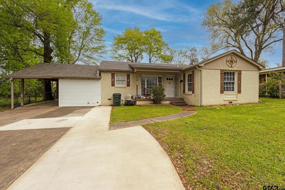 925 925 W 8th, Tyler, TX 75701 - photo 1