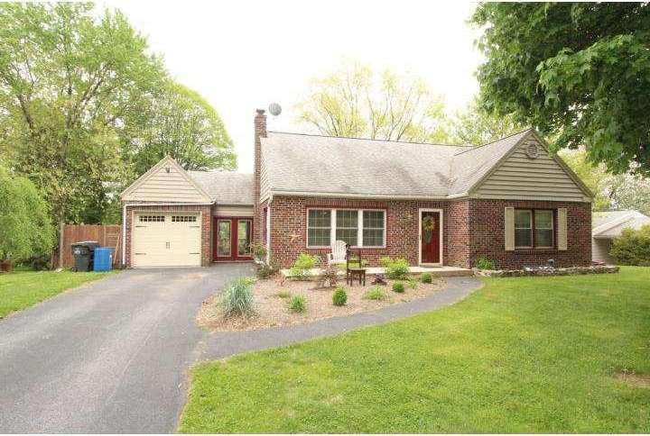 135 W 38th St, Reading, PA 19606 - photo 1