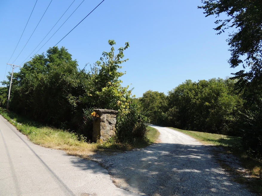 02 S Scruggs, Frankfort, KY 40601 - photo 1