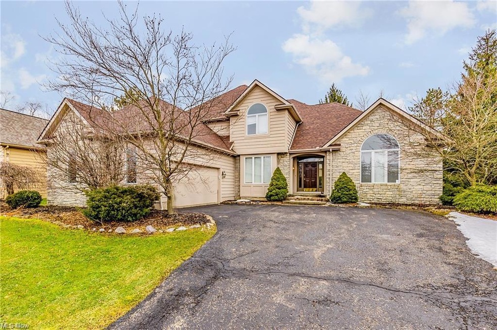 201 Raleigh Ct, Aurora, OH 44202 - photo 1