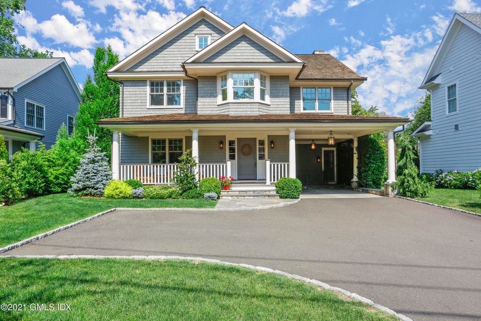 Sold $3,295,000 • Co-Listing Agent