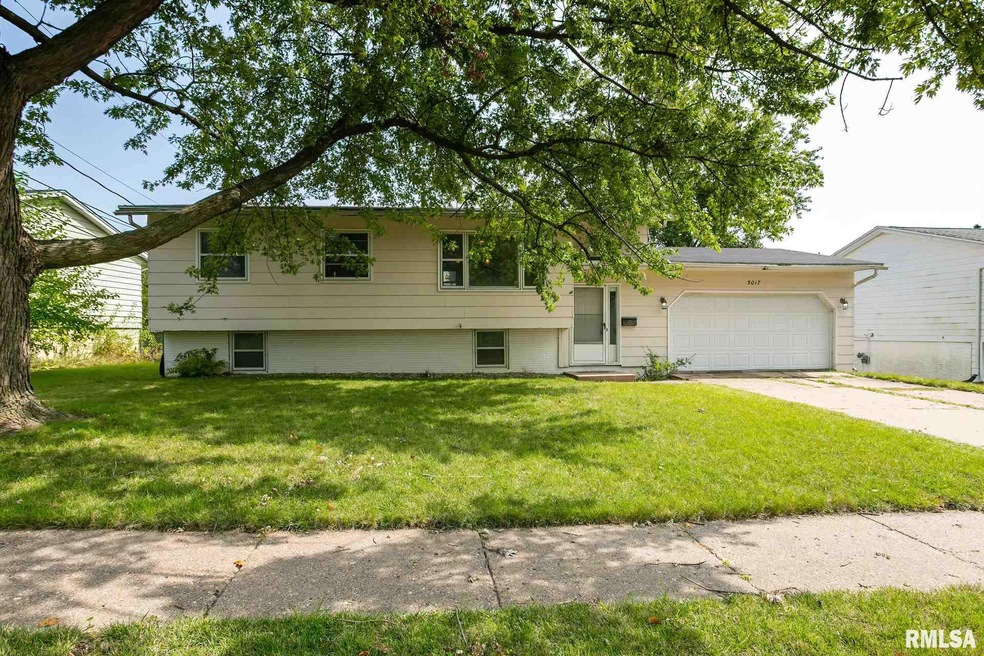 5017 N Harrison St, Davenport, IA 52806 - photo 1