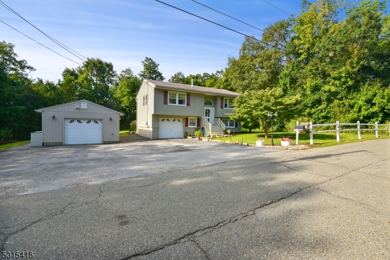 75 Hickory Rd, Highland Lakes, NJ 07422 - photo 1