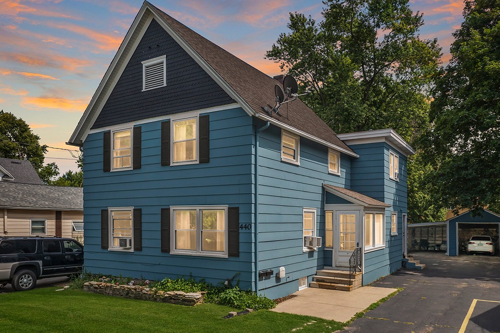 440 E Wilson St, Batavia, IL 60510 - photo 1