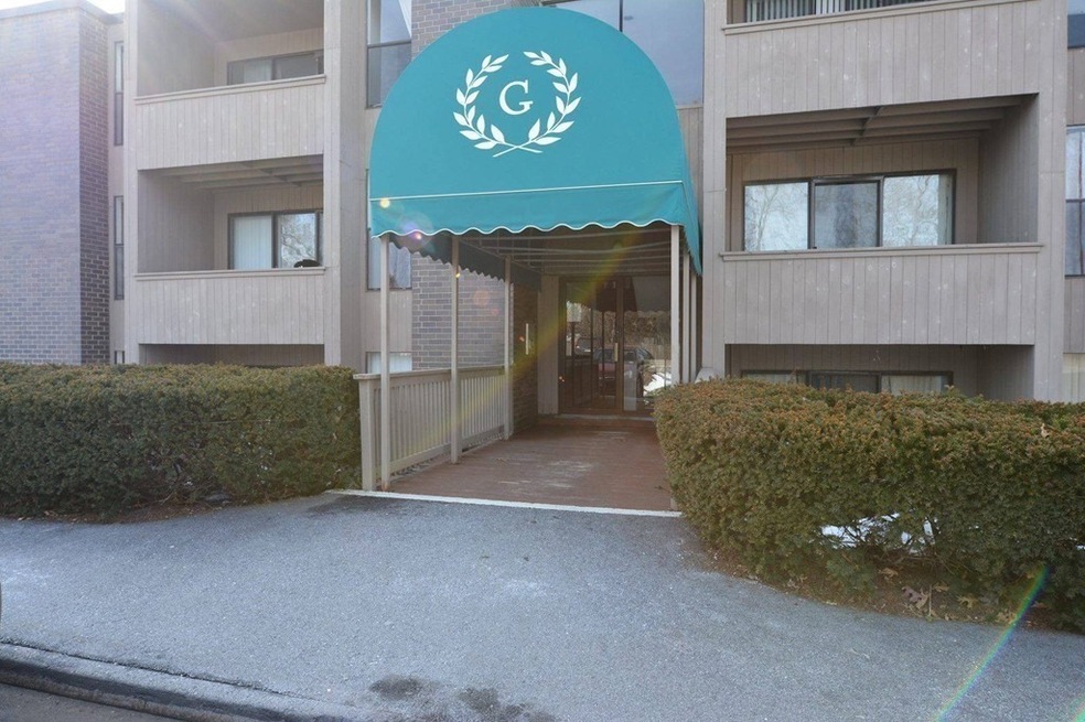 32 Shrewsbury Green Dr unit H, Shrewsbury, MA 01545 - photo 1