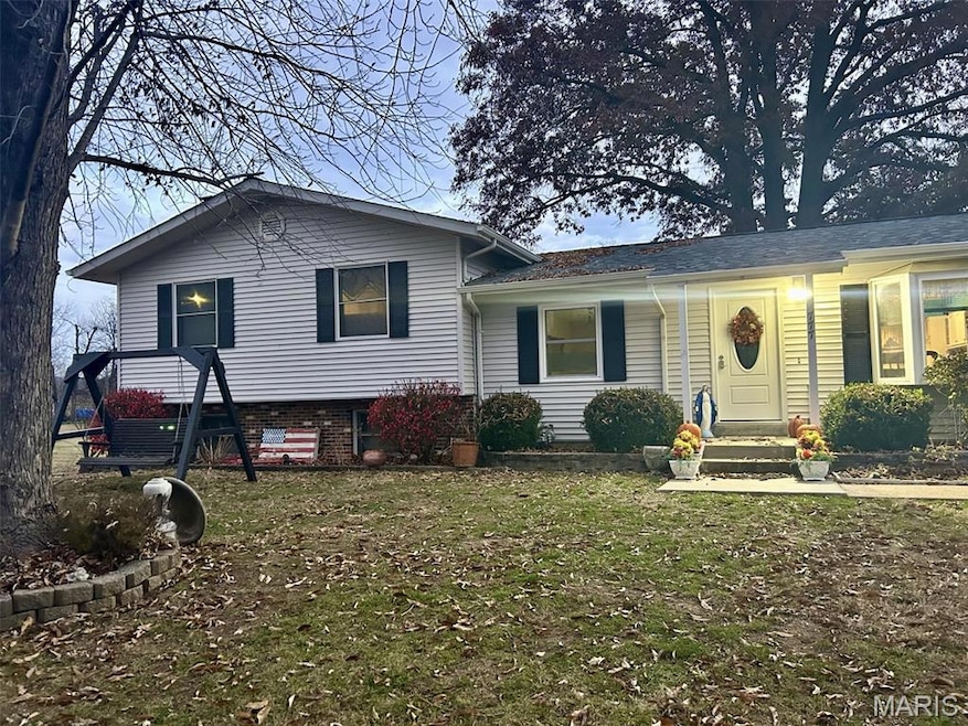 777 Golf Course Dr, Herculaneum, MO 63048 - photo 1