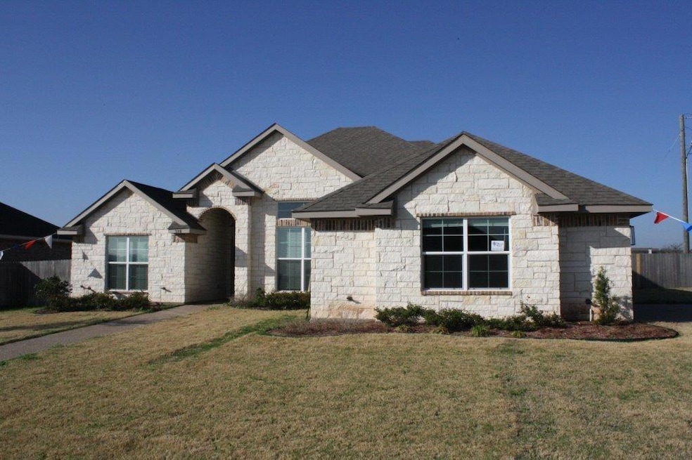 Pending $553,900