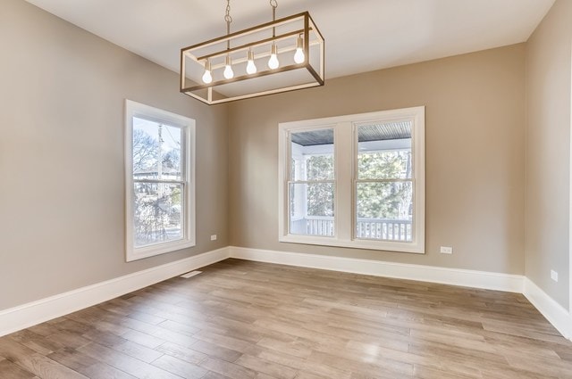 726 W Downer Place, Aurora, IL 60506 - photo 1