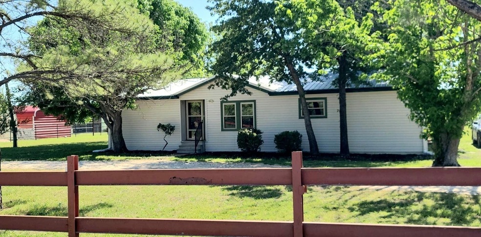 601 Gardega Rd, Cleburne, TX 76031 - photo 1