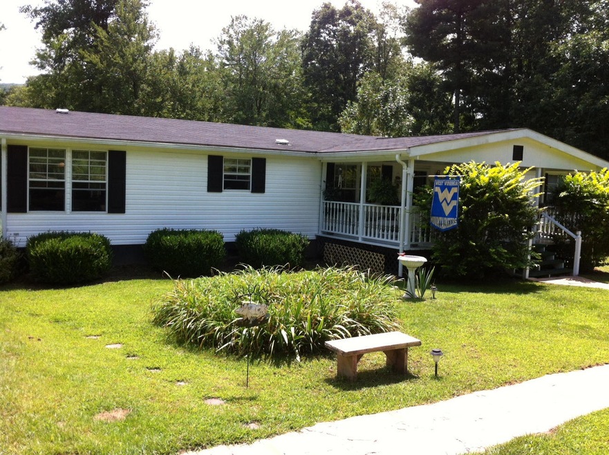 1722 Moncove Lake Rd