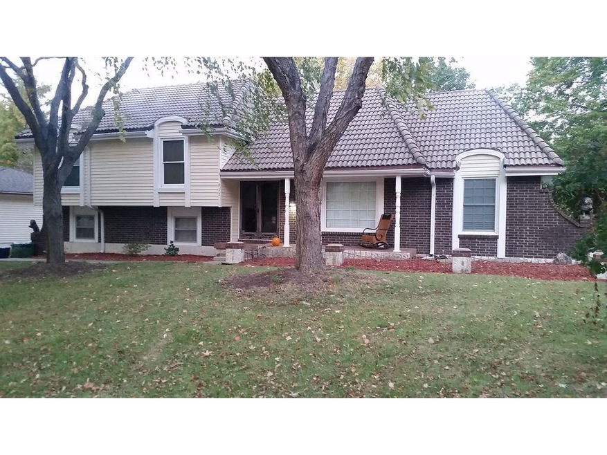 912 NW 13th St, Blue Springs, MO 64015 - photo 1