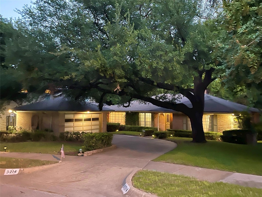 3214 Sperry St, Dallas, TX 75214 - photo 1
