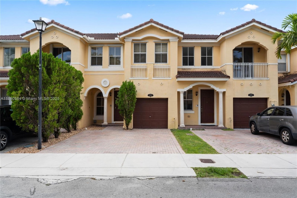 14968 SW 8th Ln, Miami, FL 33194 - photo 1