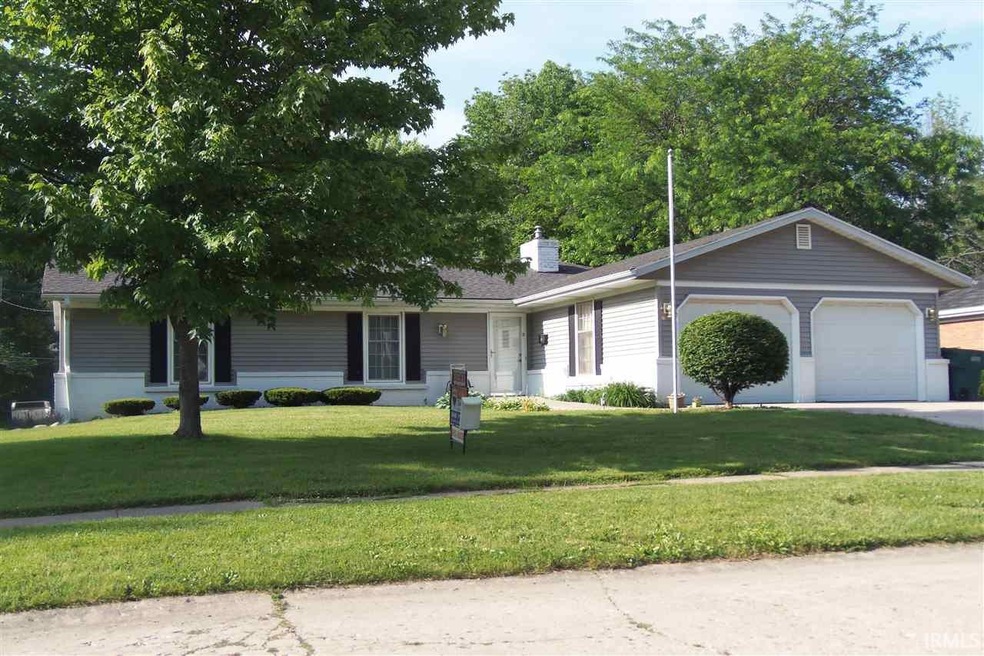 2712 W Twickingham Dr, Muncie, IN 47304 - photo 1