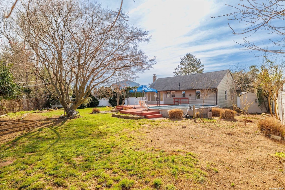 806 Brent Dr unit House, Wantagh, NY 11793 - photo 1