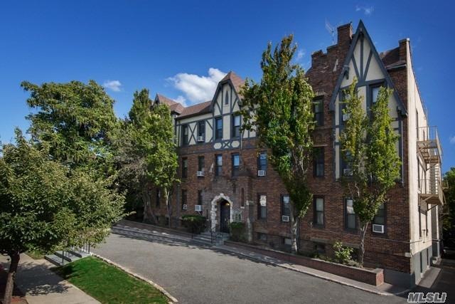 140 Broadway unit 2D, Lynbrook, NY 11563 - photo 1