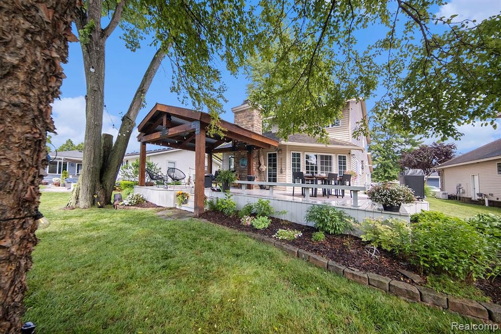 Welcome to 4160 Shoreview Lane!