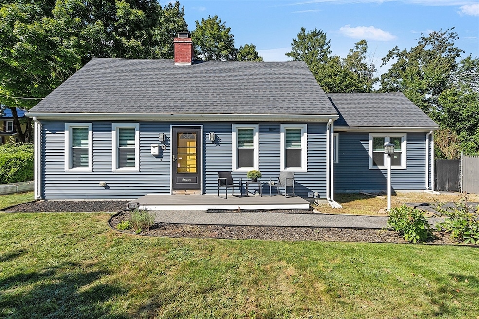11 5th St, Webster, MA 01570 - photo 1