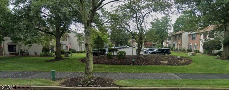 43 Crabapple Ln unit 1, Franklin Park, NJ 08823 - photo 1