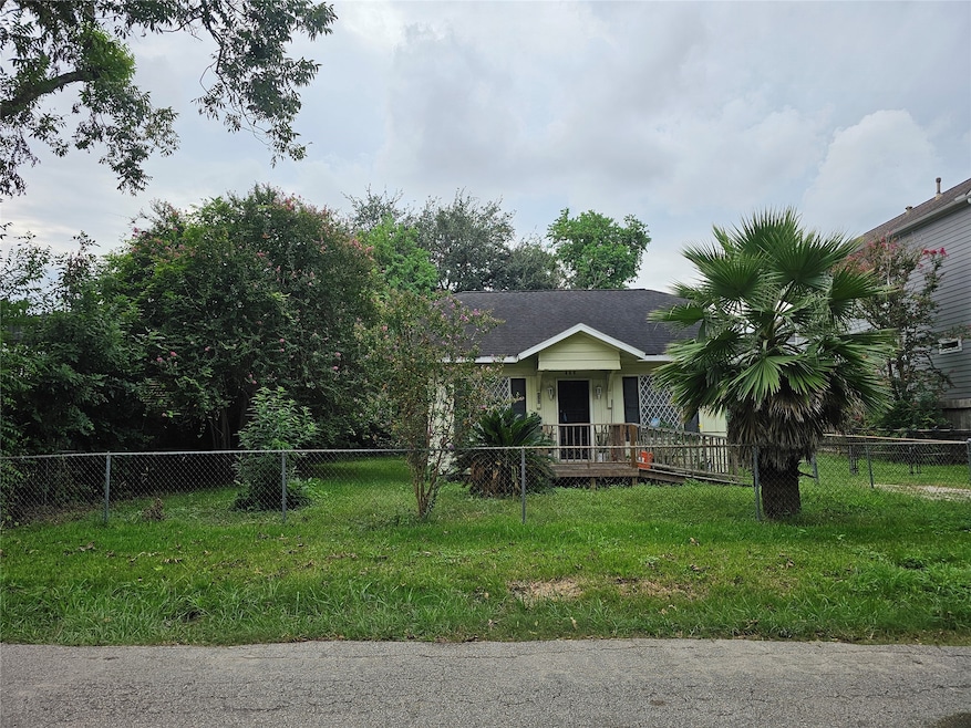 226 E 27th St, Houston, TX 77008 - photo 1