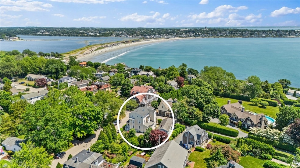 26 Cliff Ave unit 4, Newport, RI 02840 - photo 1