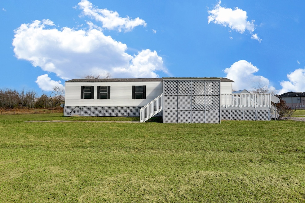 View of the front of the mobile home (2 bedrooms,