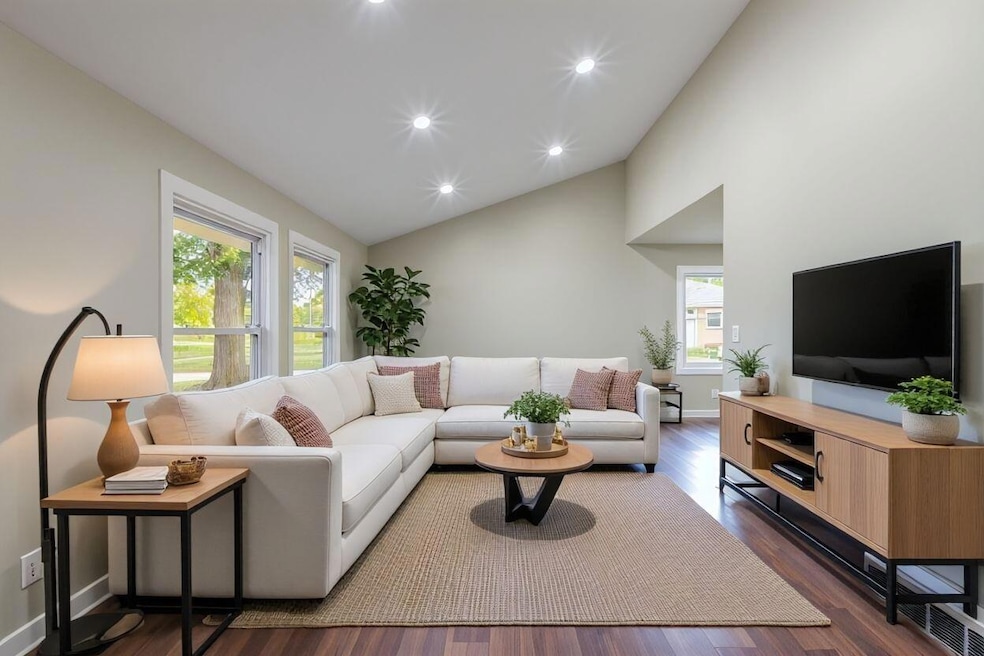 8014 S 13th St, Oak Creek, WI 53154 - photo 1