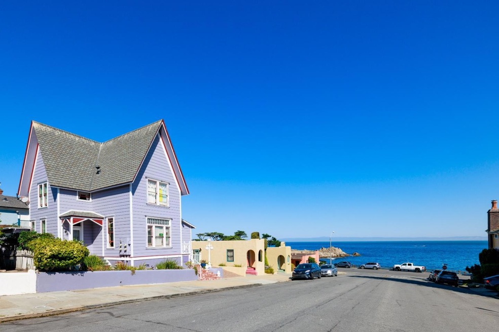 Sold $1,932,000 • Co-Listing Agent