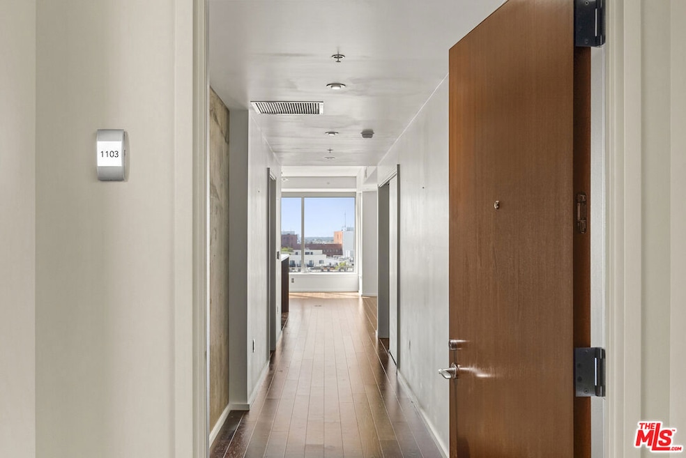 EVO South unit 1103, Los Angeles, CA 90015 - photo 1