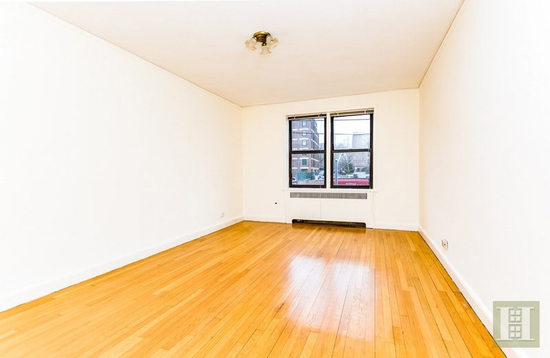 The Van Buren unit 4-C, Bronx, NY 10463 - photo 1