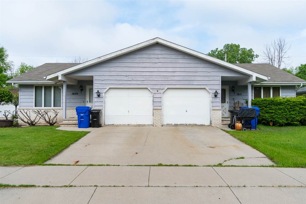 1609 N Birchwood Ave, Appleton, WI 54914 - photo 1
