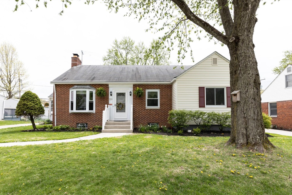 1 Exterior Front -1