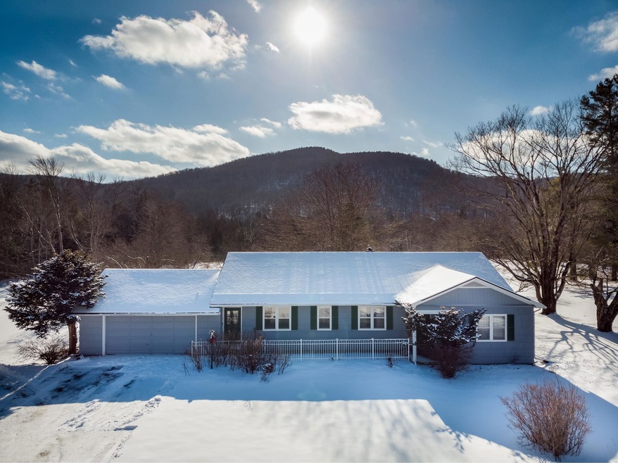 641 Journeys End, Mendon, VT 05701 - photo 1