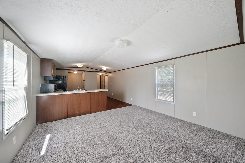 123 Country Oaks St unit 6, Brazoria, TX 77422 - photo 1