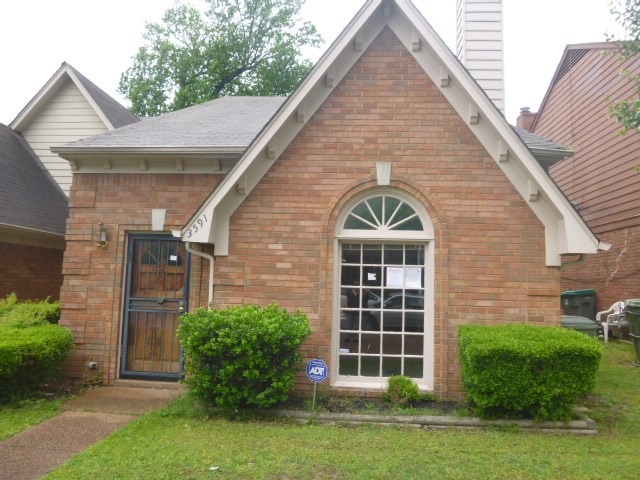 3591 Bishops Gate Dr, Memphis, TN 38115 - photo 1