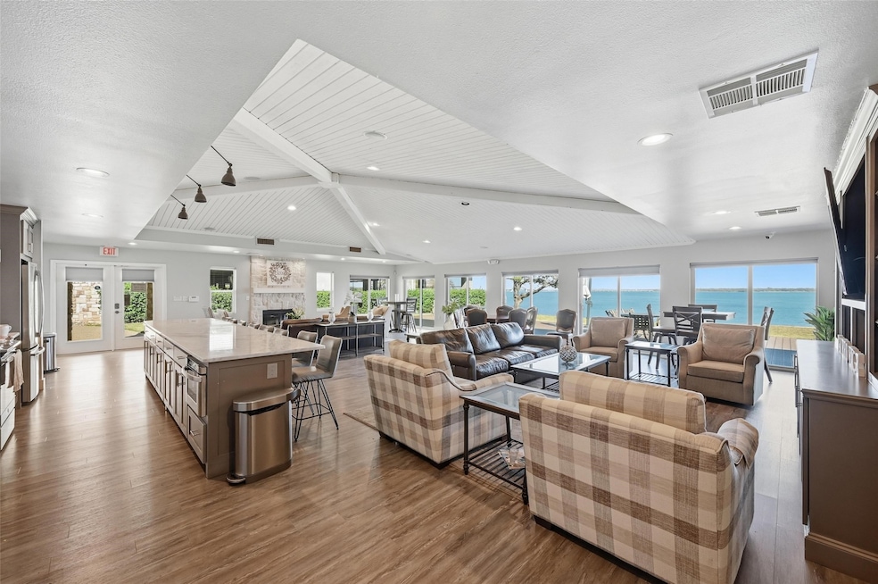 500 Waters Edge Dr unit 228, Lake Dallas, TX 75065 - photo 1