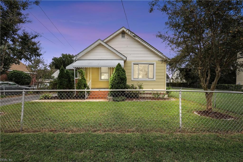 1432 36th St, Newport News, VA 23607 - photo 1