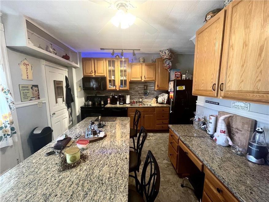 3410 Franklin St, Slatington, PA 18080 - photo 1