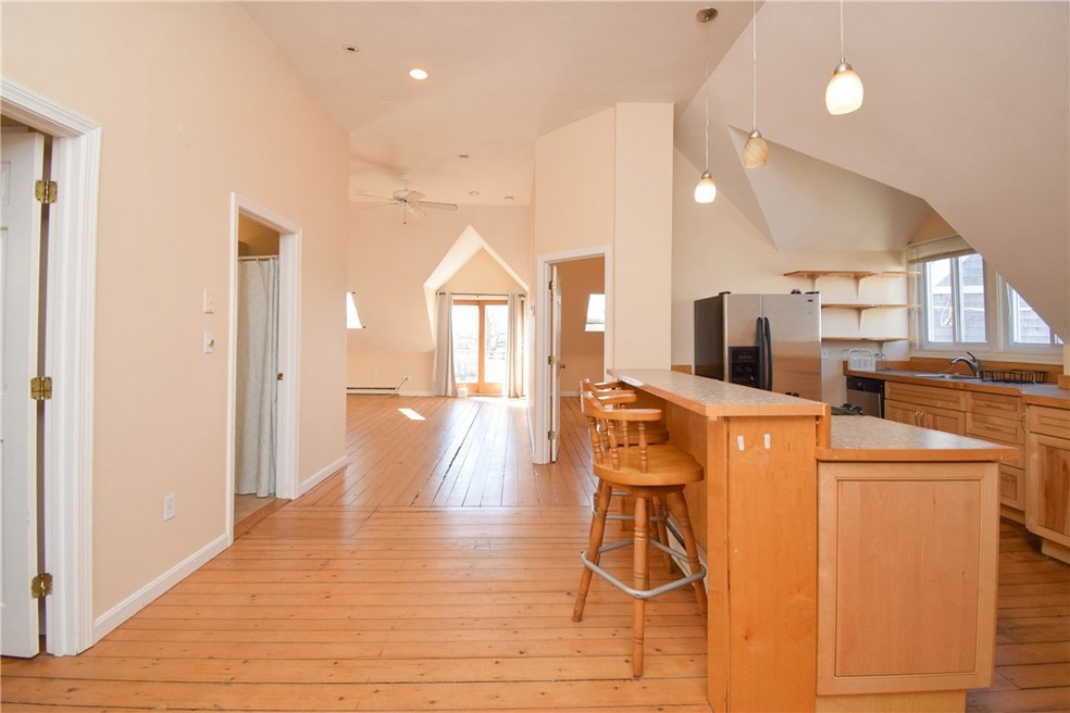 185 Allston Ave unit 2, Middletown, RI 02842 - photo 1