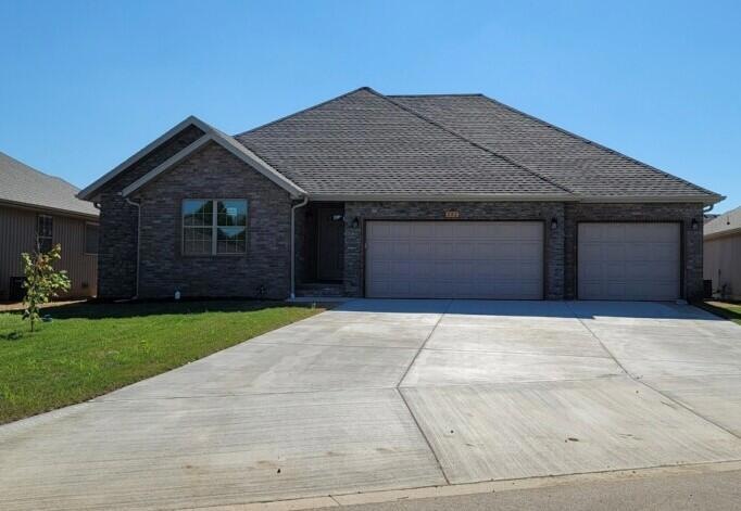 677 N Montego St, Nixa, MO 65714 - photo 1