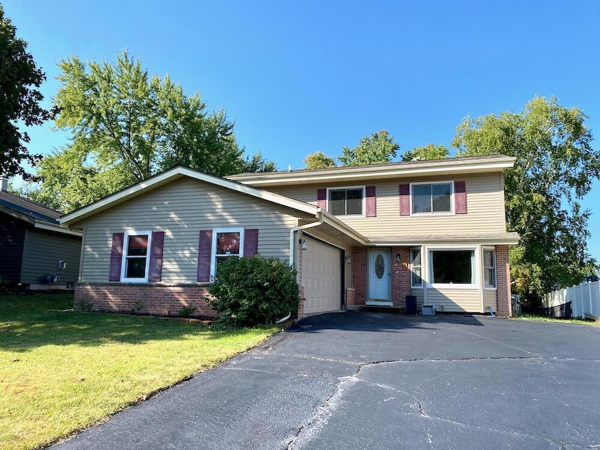 Mukwonago 3 BR - 2