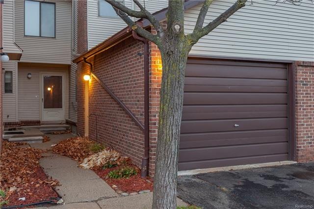 Welcome to 6745 Ridgefield Circle